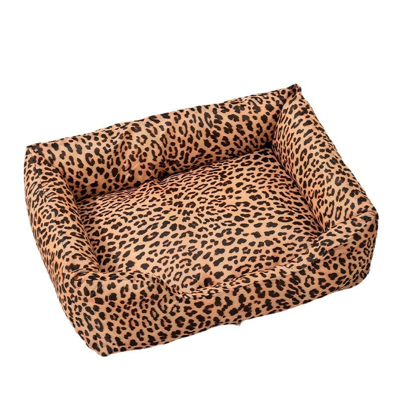 Scratch-resistant Oxford cloth pet bed for dogs and cats, photo from another angle