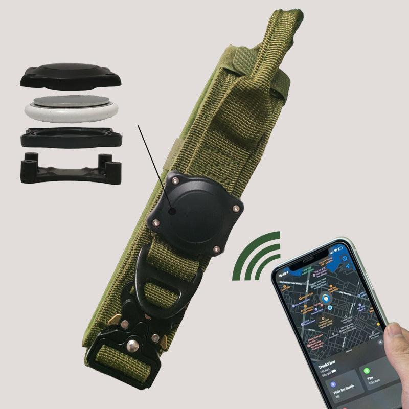 Wide tactical nylon dog collar for large dogs in Khaki, close-up detail