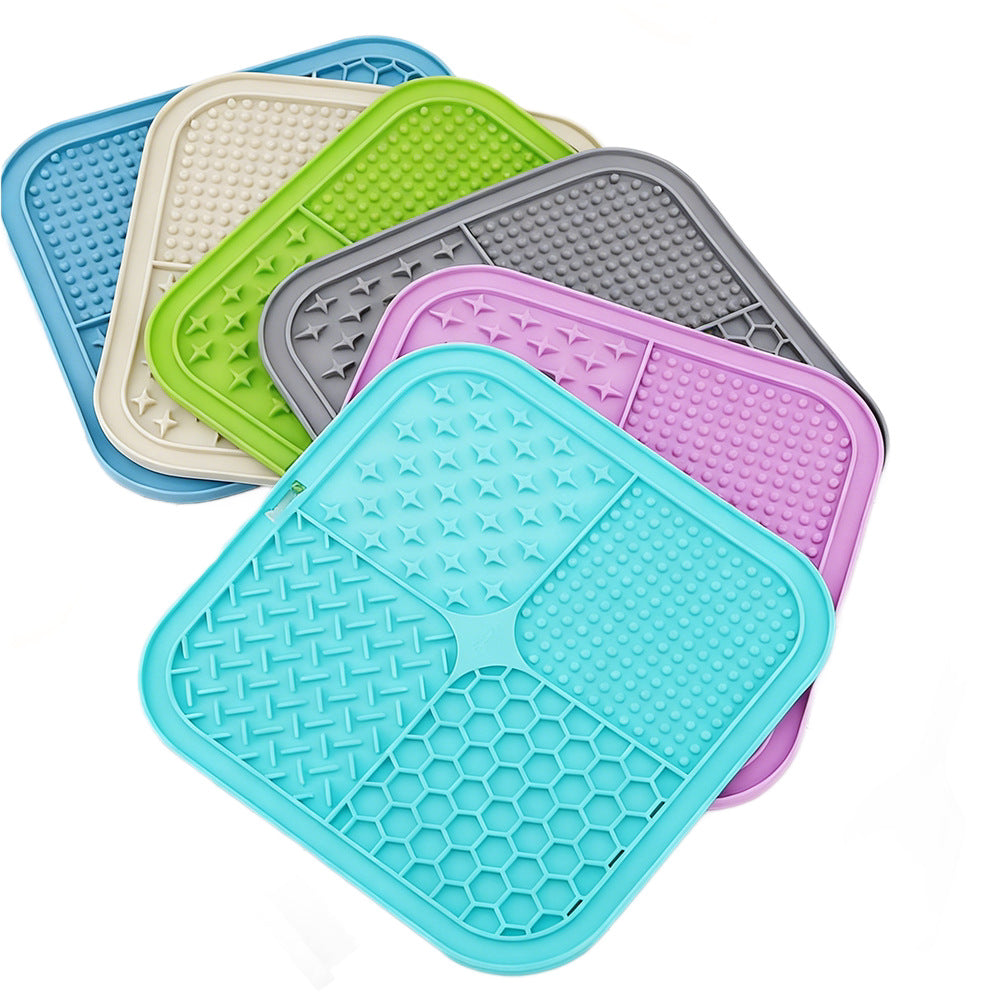 Suction cup silicone licking mat for dogs and cats, slow feeder - view 4