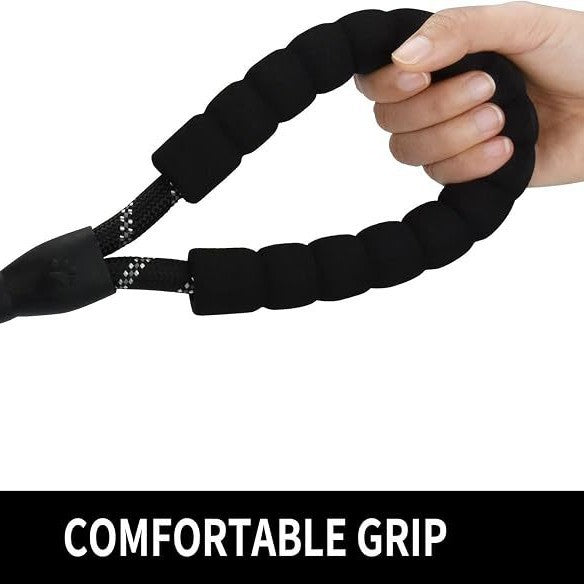 Reflective nylon rope dog lead, available from Pet Royale UK
