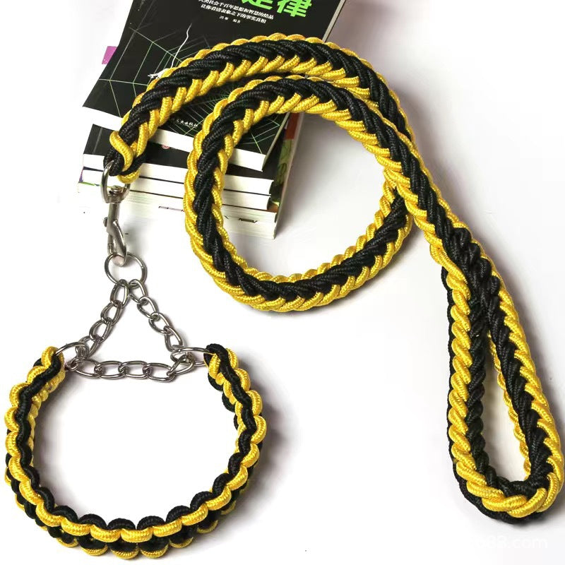 Nylon dog lead with ergonomic grip in 12 colour options