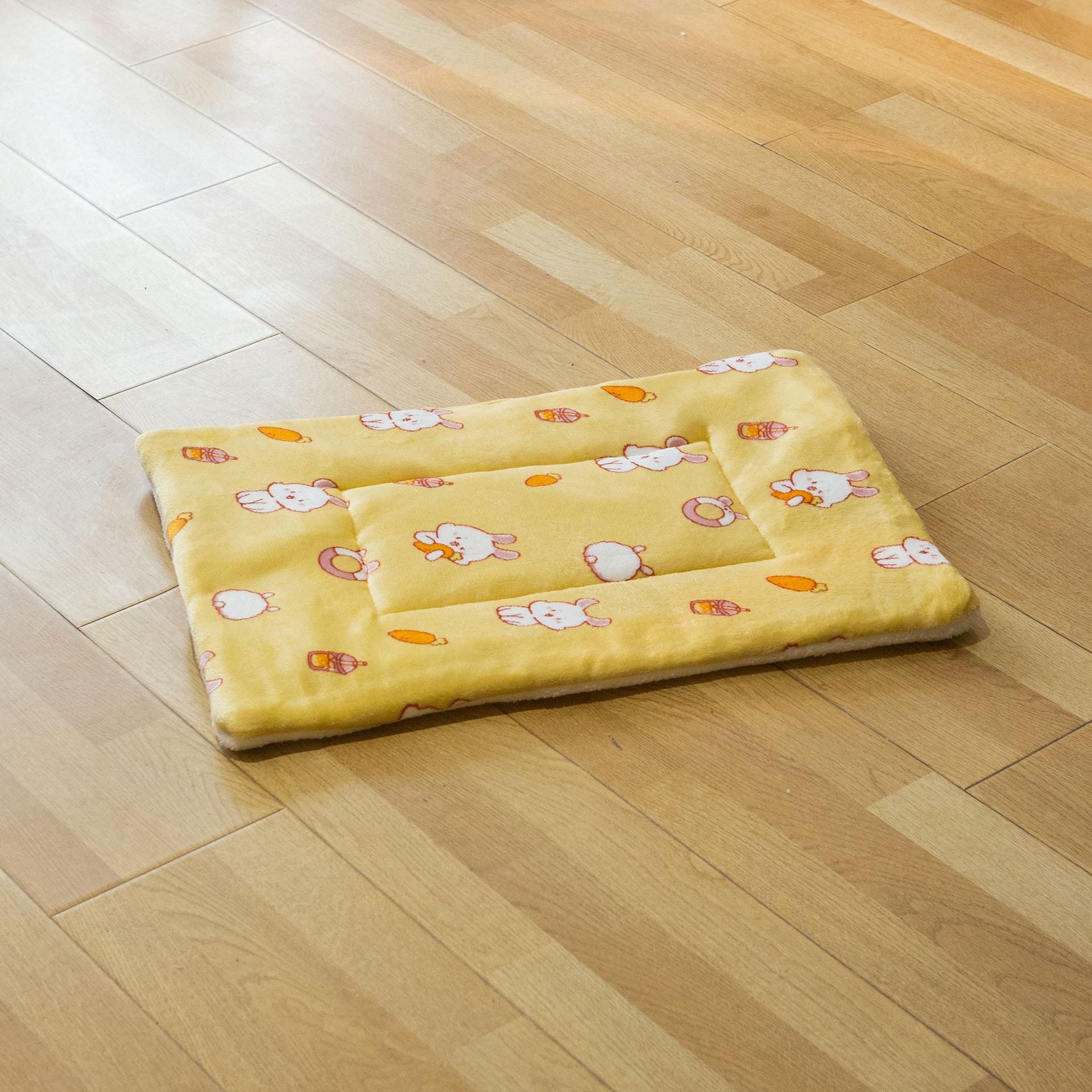 Patterned flannel dog mat with cute print for crates and beds, photo 32