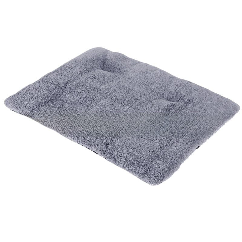 Self-heating non-electric pet mat for dogs and cats, shown in 2 colours and styles