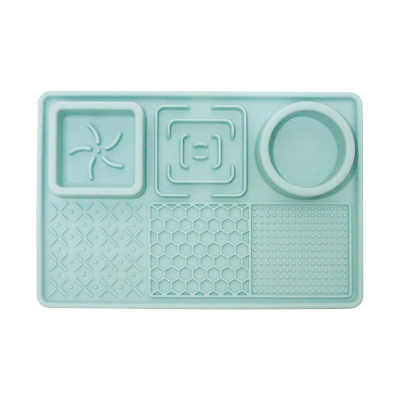 Food-Grade Silicone Pet Feeding Mat in Round or Square Shape with Non-Slip Waterproof Base