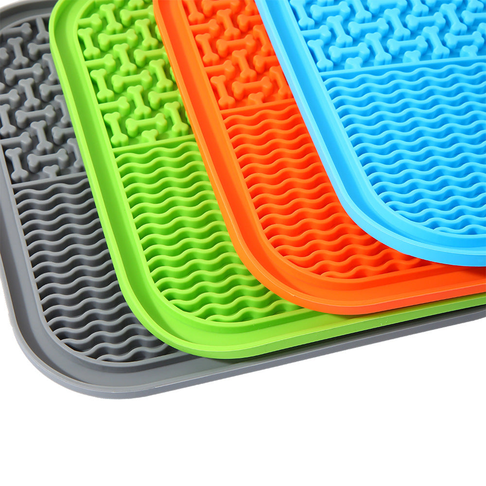 Silicone Slow Feeder Lick Mat with Suction Base and Scraper for Cats and Dogs