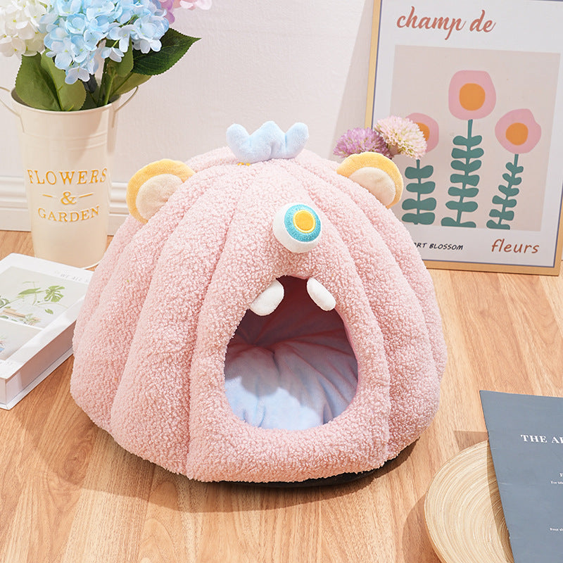 Green hide and seek cat bed for cats and small dogs, view 2