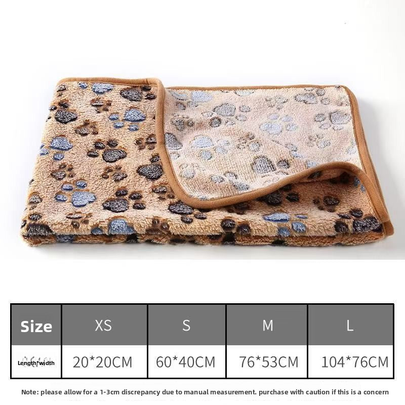 Small coral fleece pet mat in White with Pink Bears, further angle view