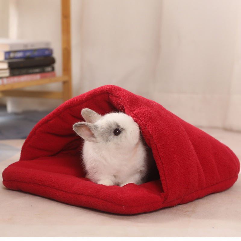 Red winter sleeping bag for rabbits and hamsters