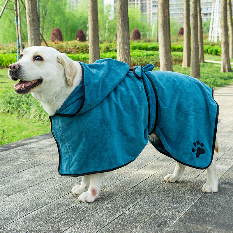 Microfibre pet bathrobe towel for dogs and cats in Brown, close-up detail
