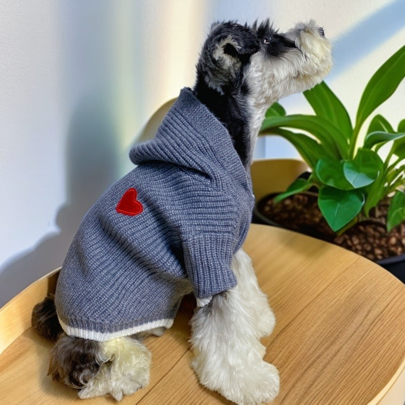 Thick knitted wool jumper for dogs and cats in Royal Blue, close-up detail