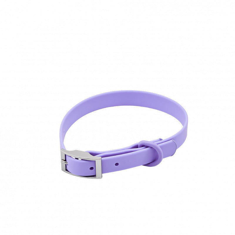Silicone pet collar with alphabet letters in Light Blue Lead, material detail