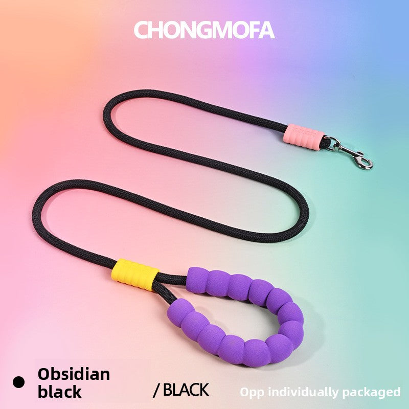 Lightweight pet lead for cats and dogs, ideal for everyday use