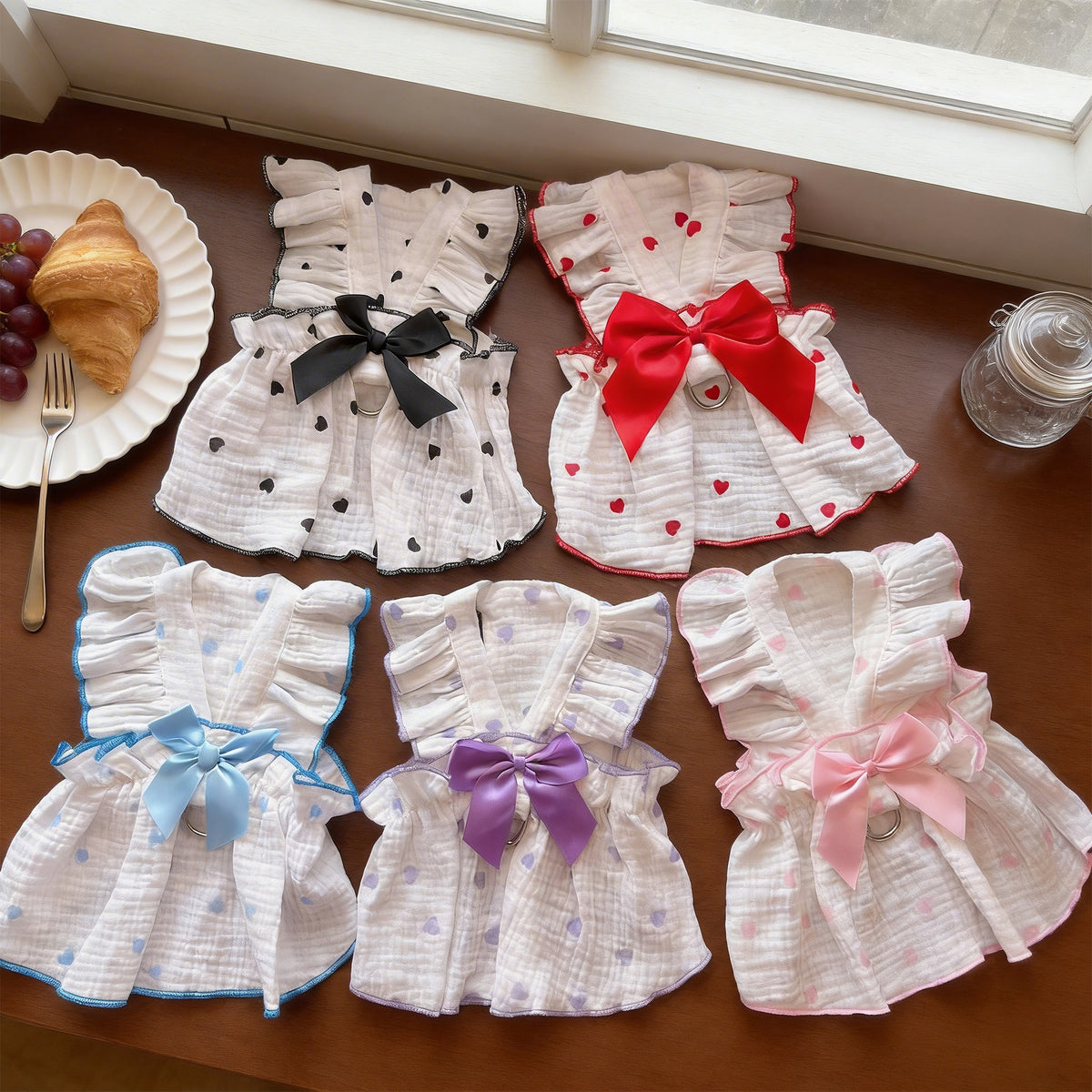 Summer pet dress with lead ring for dogs and cats, image 1