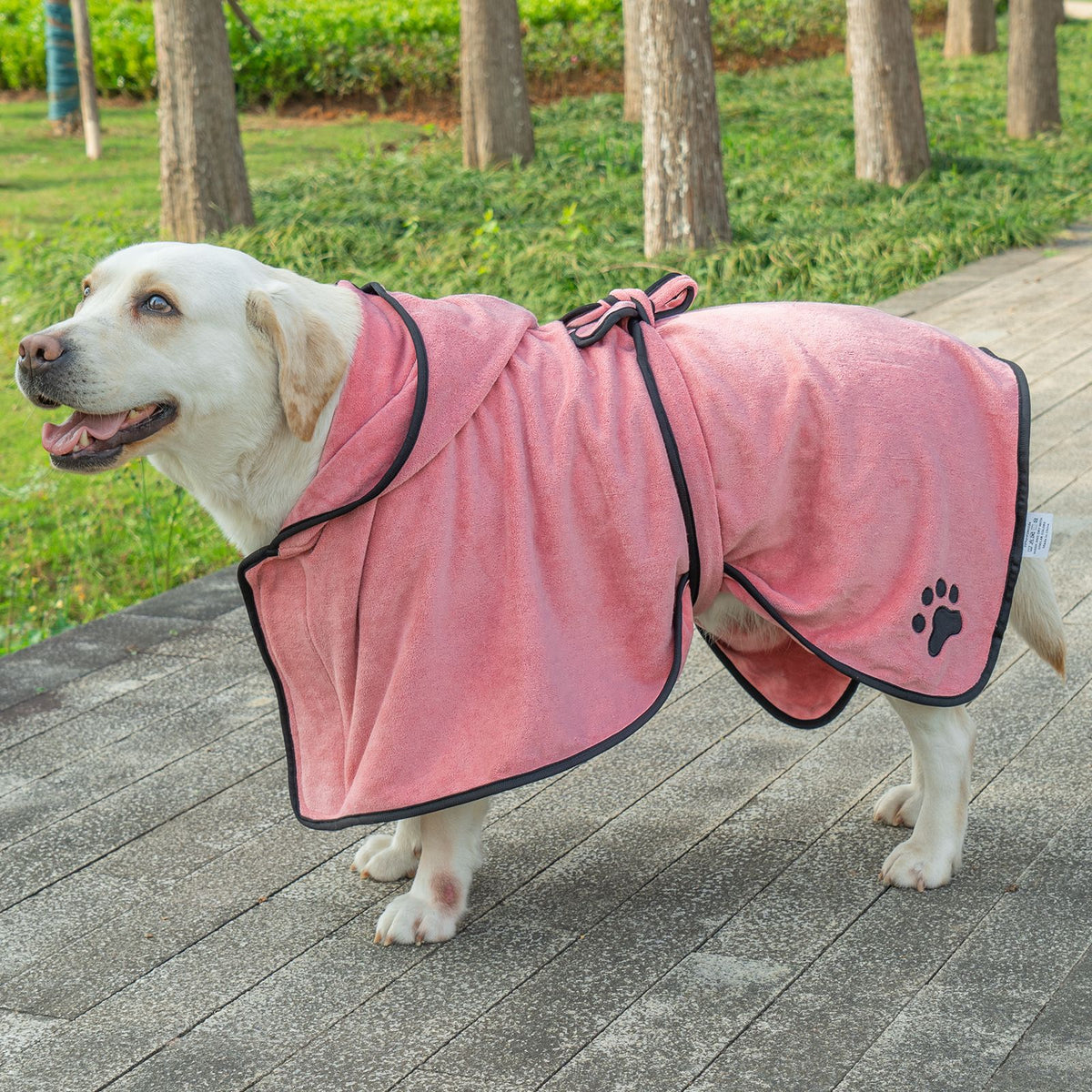 Microfibre pet bathrobe towel for dogs and cats in Blue, showing size and shape