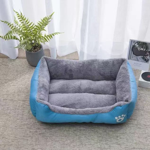 Arctic Velvet Cat Bed with Waterproof Layer, Warm Nest