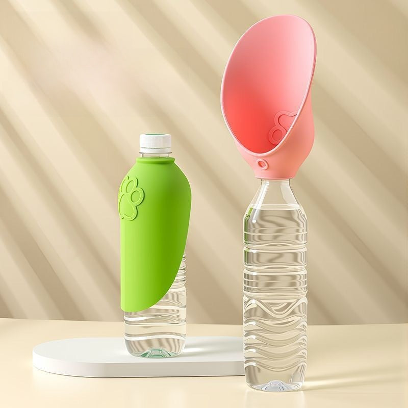 Portable Silicone Pet Travel Water Bottle with Leakproof Design for Cats and Dogs