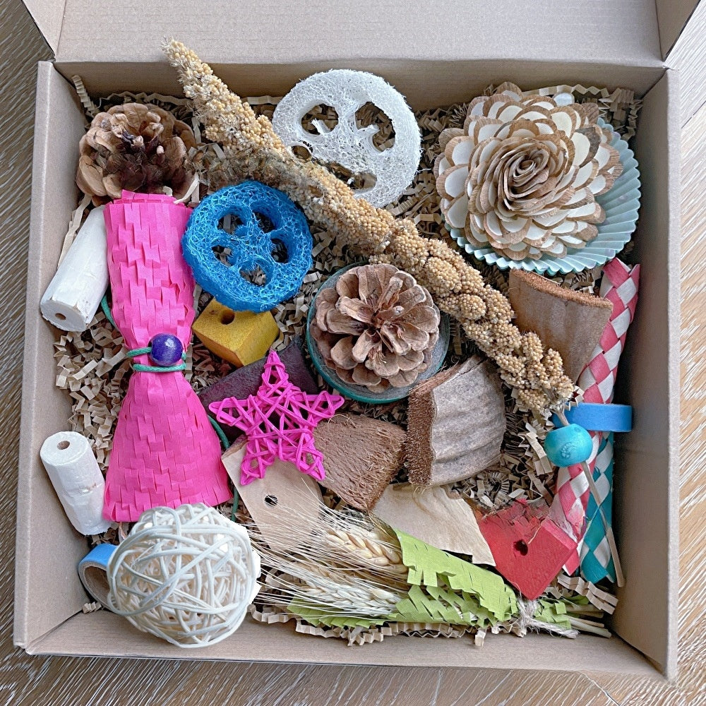 Shreddable bird foraging toy colourful - view 3