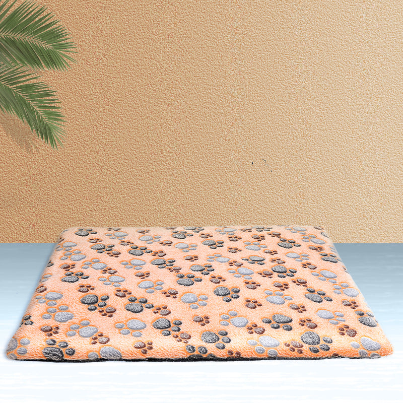 Self-warming pet mat with anti-slip base in Camel, size Small
