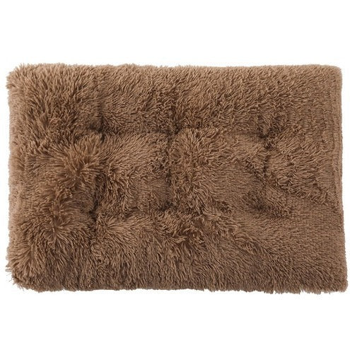 Soft shaggy pet nest bed for cats and dogs in Warm Beige, extra detail view