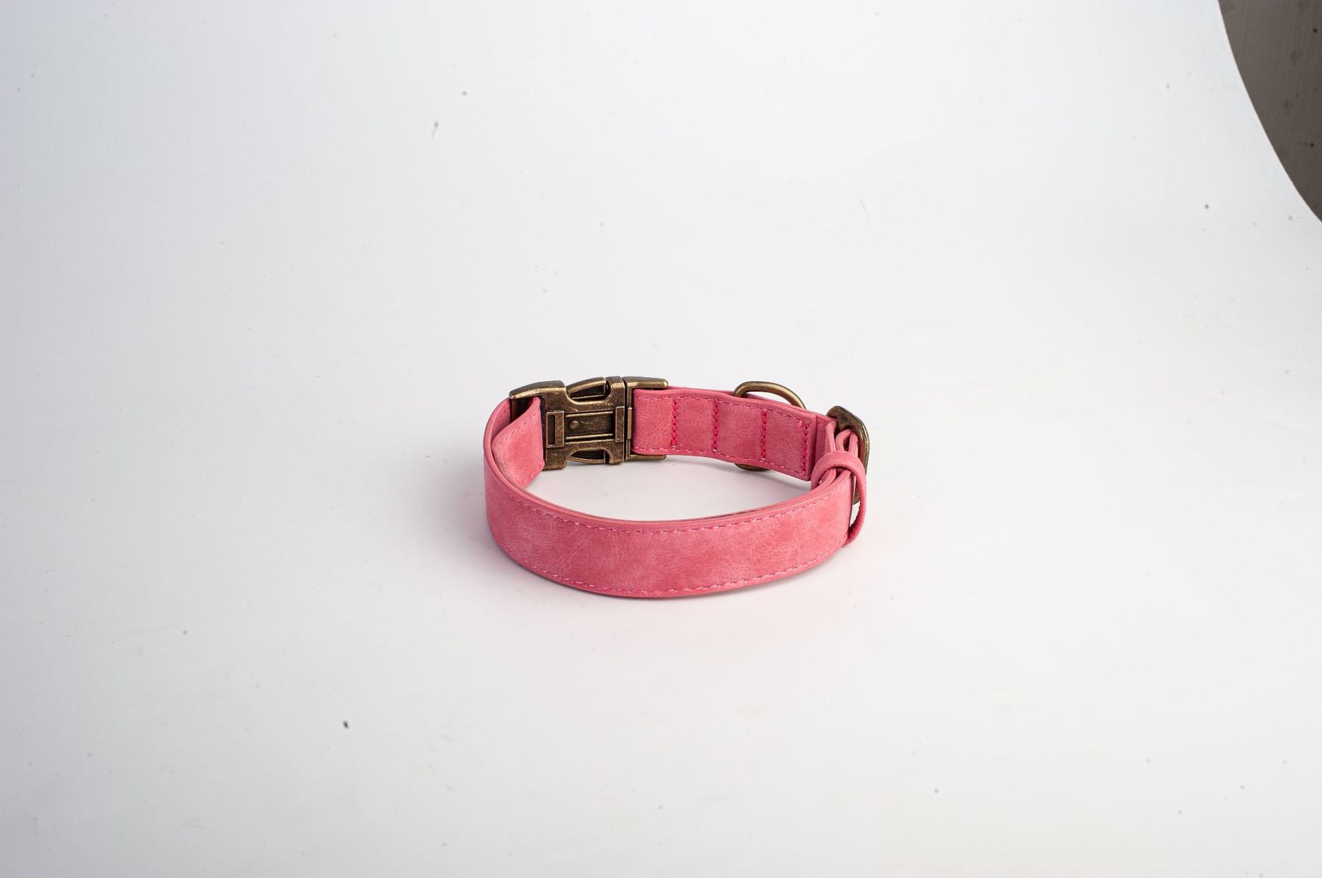 Soft leather dog collar with alloy buckle, product image 5