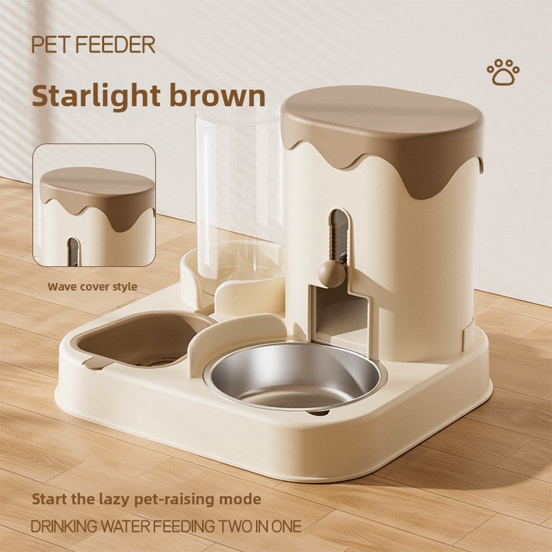 Pet feeder