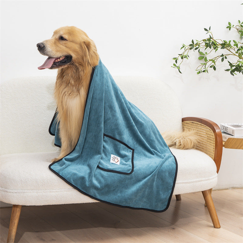 Microfibre pet bath towel with pocket gloves in Brown, close-up detail