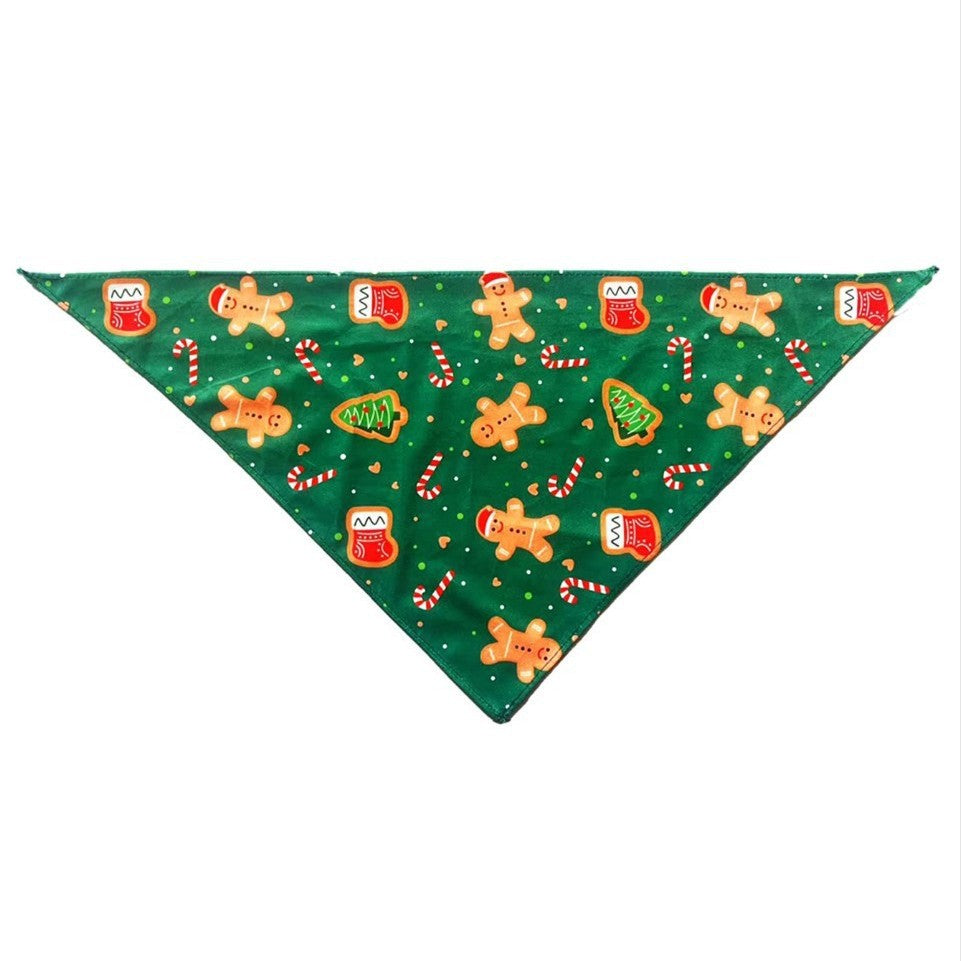 Christmas cartoon triangle scarf for cats and dogs in Green, showing size and shape